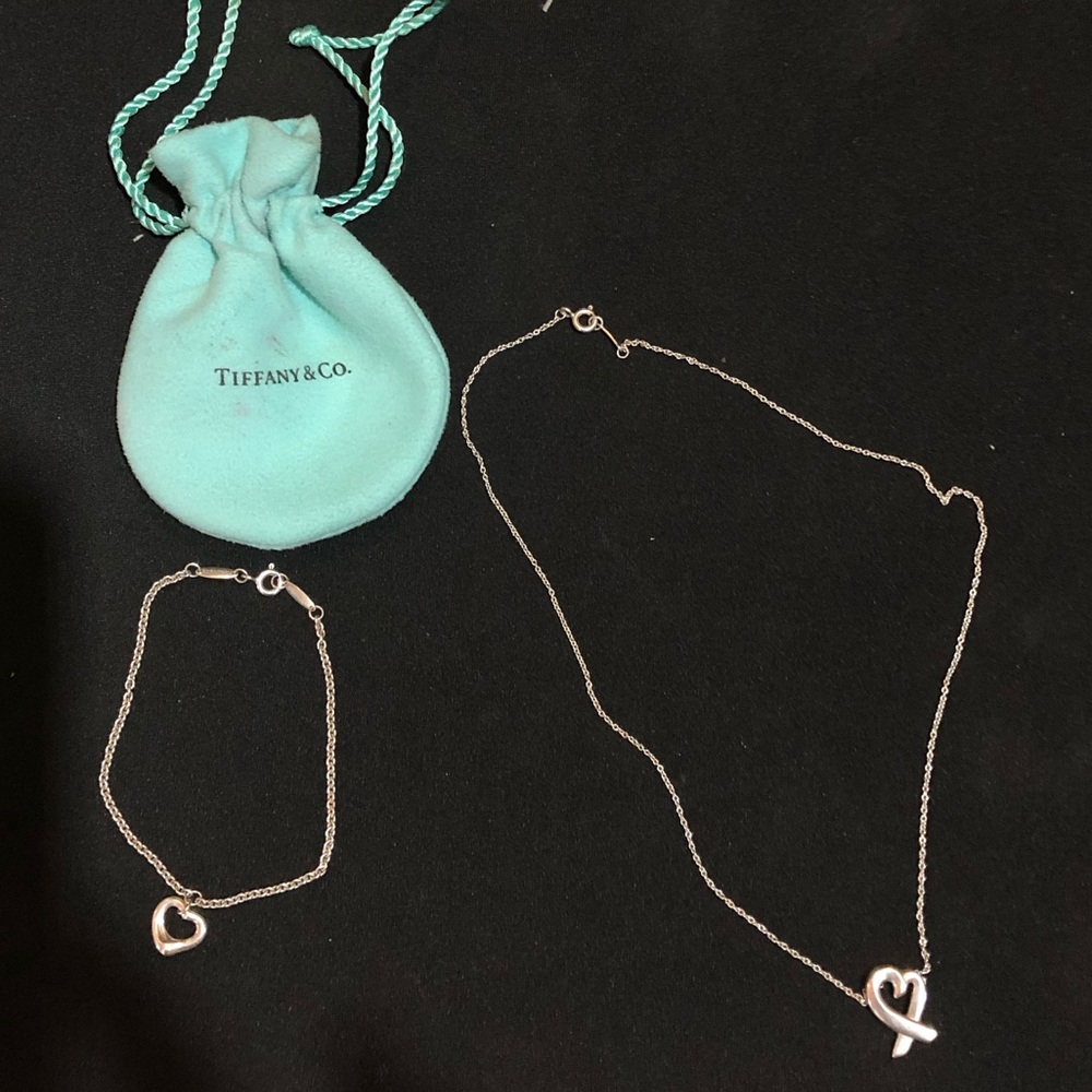 *Sold*. Tiffany & Co loving heart set